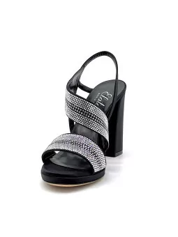 Sandalo in 100% seta nera con applicazione di strass e plateau. Fodera in pelle,