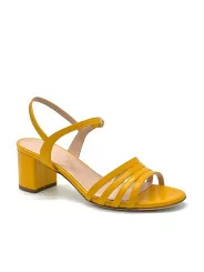 Yellow leather sandal. Leather lining, leather sole. 5,5 cm heel.