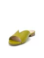 Pistachio green leather mule. Leather lining, leather sole. 1 cm heel.
