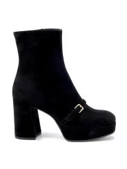 Black suede boot with platfrom. Leather lining, leather and rubber sole. 9 cm he