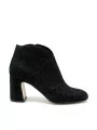 Black printed suede ankle boot. Leather lining, leather and rubber sole. 7,5 cm 