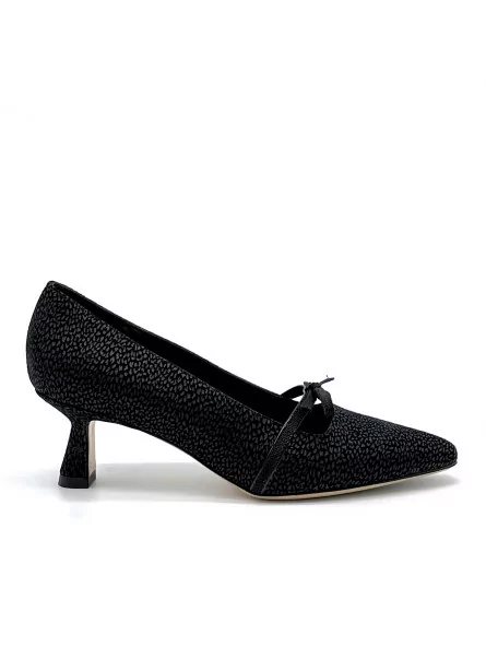 Black printed suede pump with grosgrain ribbon and black patent detail. Leather 