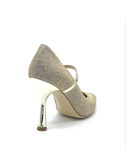 Gold laminate fabric and leather pump with gold metallic heel. Leather lining. L