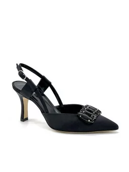 100% black silk slingback with “navette” handmade embroidery. Leather lining