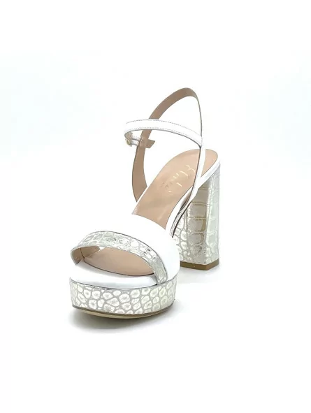 White leather and white/gold printed leather sandal. Leather lining. Leather sol