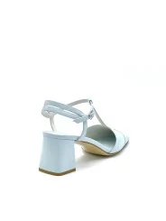 Ice colour leather slingback with a T-strap. Leather lining. Leather sole. 5,5 c