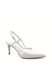 Cream colour leather slingback with silver chain. Leather lining. Leather sole. 