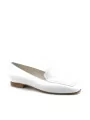 White leather moccasin. Leather lining. Leather sole. 1 cm heel.