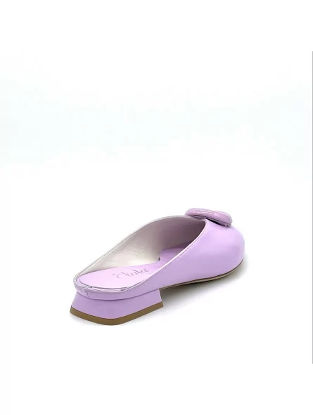 Lavander leather mule with matching “circle” accessory. Leather lining. Leat