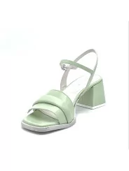Green leather sandal. Leather lining. Leather sole. 5,5 cm heel.