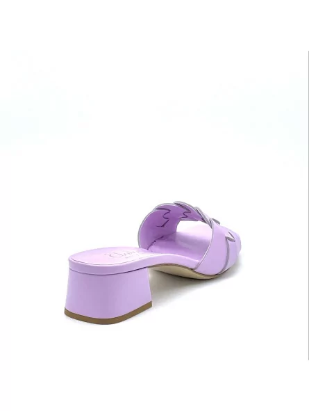 Lavender leather mule with intertwined band. Leather lining. Leather sole. 3,5 c