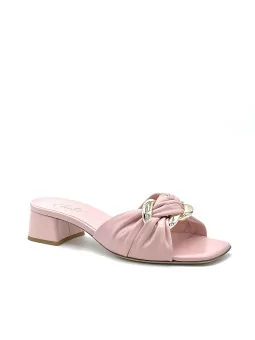 Pink leather mule with golden accessory. Leather lining. Leather sole. 3,5 cm he