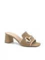 Tan fabric mule with golden accessory. Leather lining. Leather sole. 5,5 cm heel