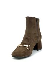 Brown suede boot with golden clamp. Leather lining, leather and rubber sole. 5,5