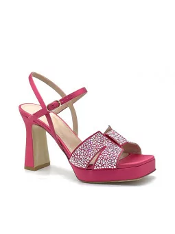 Raspberry color silk and suede sandal with rhinestones and platform. Leather lin