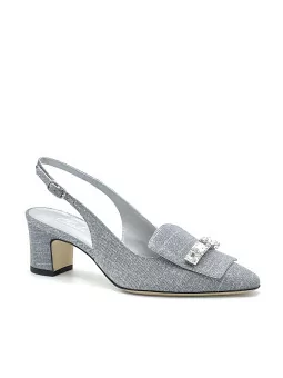 Dark silver laminate fabric slingback with jewel accessory. Leather lining, leat
