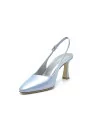 Iridescent light blue leather slingback. Leather lining. Leather sole. 8,5 cm he