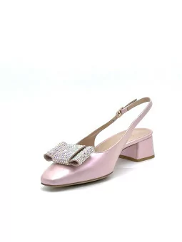 Iridescent pink leather slingback with rhinestones bow. Leather lining. Leather 