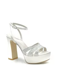 White 100% silk sandal with rhinestones and platform. Leather lining. Leather so