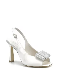 White 100% silk sandal with bow and rhinestones. Leather lining. Leather sole. 9