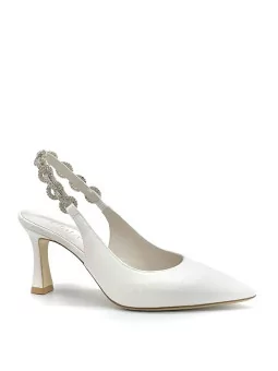 White laminate fabric slingback with jewel accessory. Leather lining. Leather so