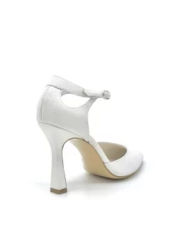 White laminate fabric D’orsay with ankle strap. Leather lining. Leather sole. 