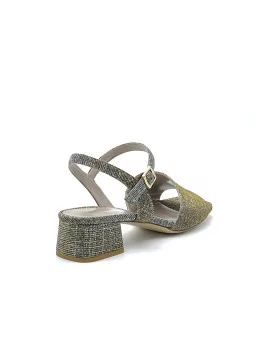 Bronze laminate fabric sandal. Leather lining. Leather sole. 3,5 cm heel.