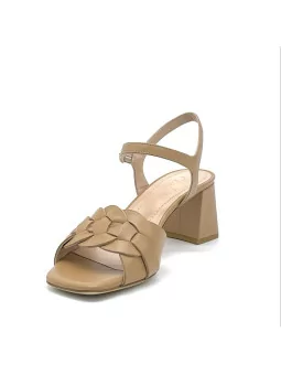 Tan leather sandal with intertwined band. Leather lining. Leather sole. 5,5 cm h