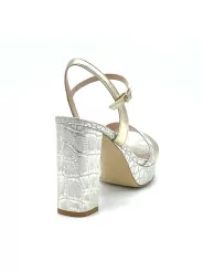 Gold laminate leather and white/gold printed leather sandal. Leather lining. Lea