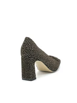 Beige and brown printed suede pumps with lined accessory. Leather lining, leathe
