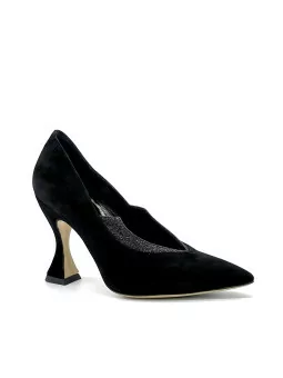 Black suede and glitter details pump. Leather lining, leather and rubber sole. 9