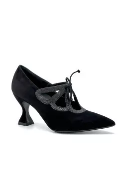 Black suede and glitter pump with black suede ribbon. Leather lining, leather so
