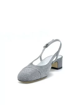 Dark silver laminate fabric slingback. Leather lining leather sole. 3,5 cm heel.