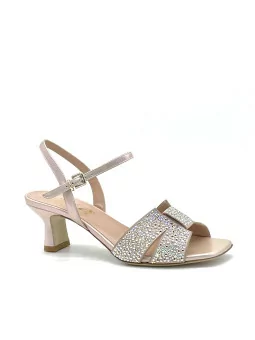 Iridescent pink leather sandal with rhinestones. Leather lining, leather sole. 5