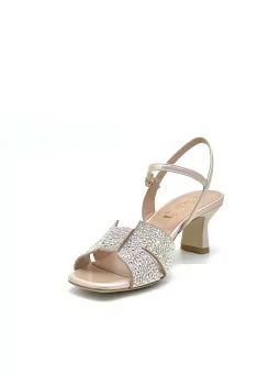 Iridescent pink leather sandal with rhinestones. Leather lining, leather sole. 5