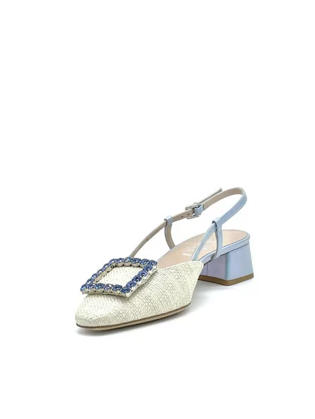 Beige raffia and light blue iridescent leather slingback with jewel buckle. Leat
