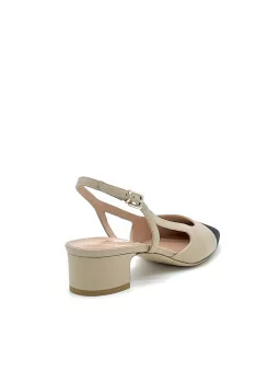 Beige leather and black fabric slingback. Leather lining, leather sole. 3,5 cm h