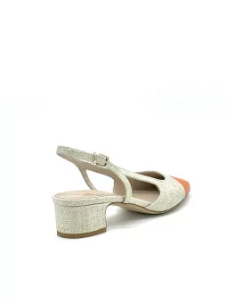 Slingback in raffia beige e pelle arancione. Fodera in pelle, suola in cuoio. Al