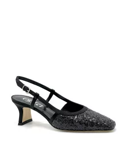 Black silk and paillettes fabric slingback. Leather lining, leather sole. 5,5 cm