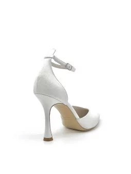 White laminate fabric d’orsay with ankle strap. Leather lining, leather sole 9