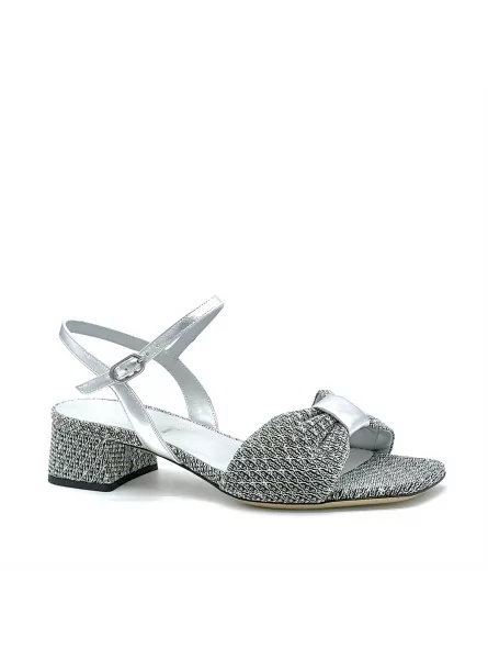Silver laminate fabric and leather sandal. Leather lining, leather sole. 3,5 cm 