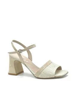 Beige patent and multicolor fabric sandal. Leather lining, leather sole. 7,5 cm 