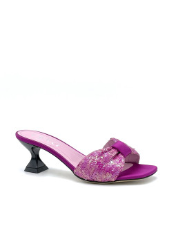 Cyclamen colour silk and paillettes fabric mule. Leather lining, leather sole. 5
