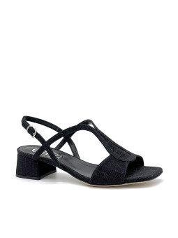 Black laminate fabric sandal. Leather lining, leather sole. 3,5 cm heel.