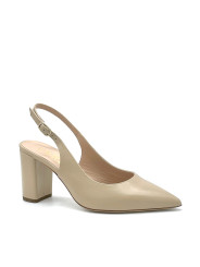 Beige leather slingback. Leather lining, leather sole. 7,5 cm heel.