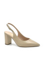 Beige leather slingback. Leather lining, leather sole. 7,5 cm heel.