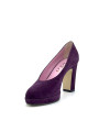 Purple suede pump with platform. Leather lining, leather and rubber sole. 9,5 cm