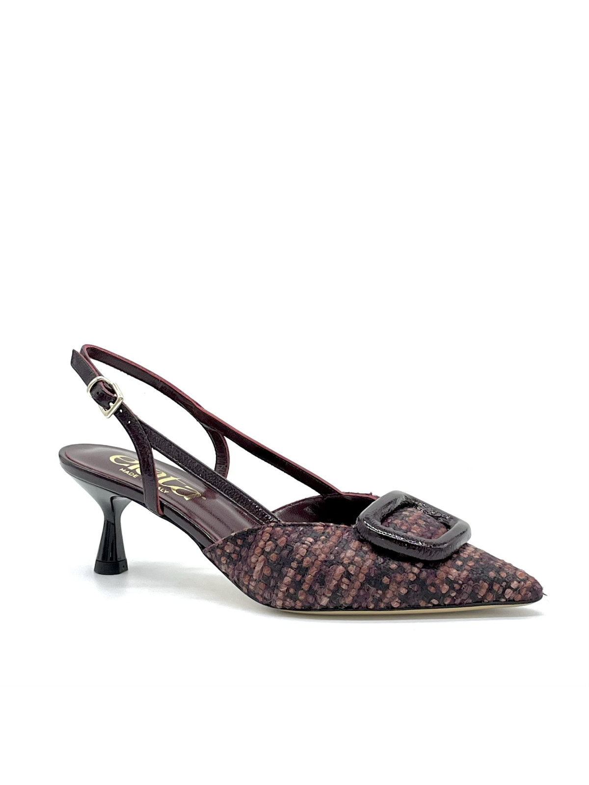 Slingback in tessuto tweed prugna e fibbia in vernice. Fodera in pelle, suola in