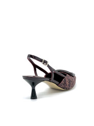 Plum tweed fabric slingback with patent buckle. Leather lining, leather sole. 5,