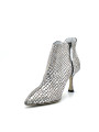 Silver printed fabric ankleboot. Leather lining, leather and rubber sole. 7,5 cm